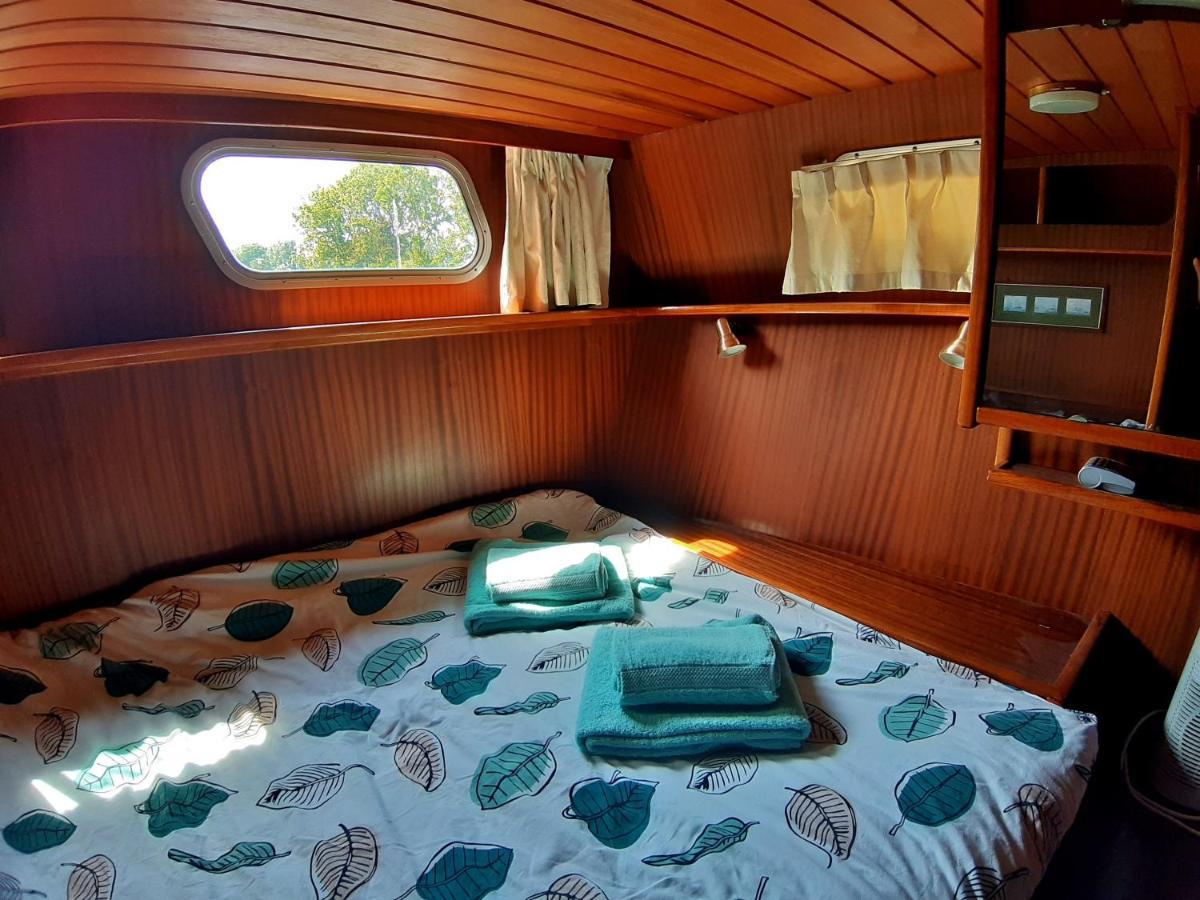 Motor Yacht Amstelle Hotel Amsterdam Ngoại thất bức ảnh