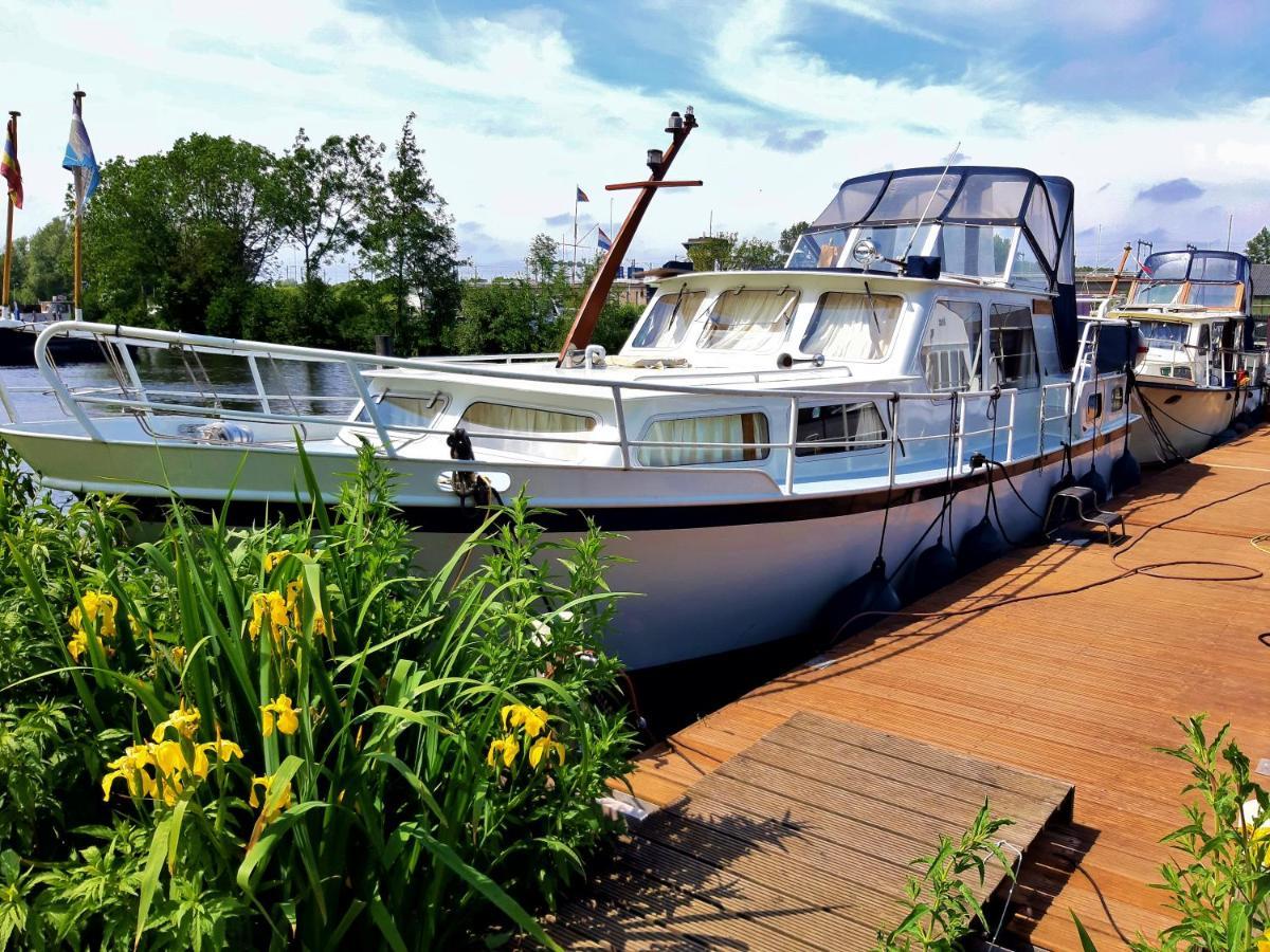 Motor Yacht Amstelle Hotel Amsterdam Ngoại thất bức ảnh