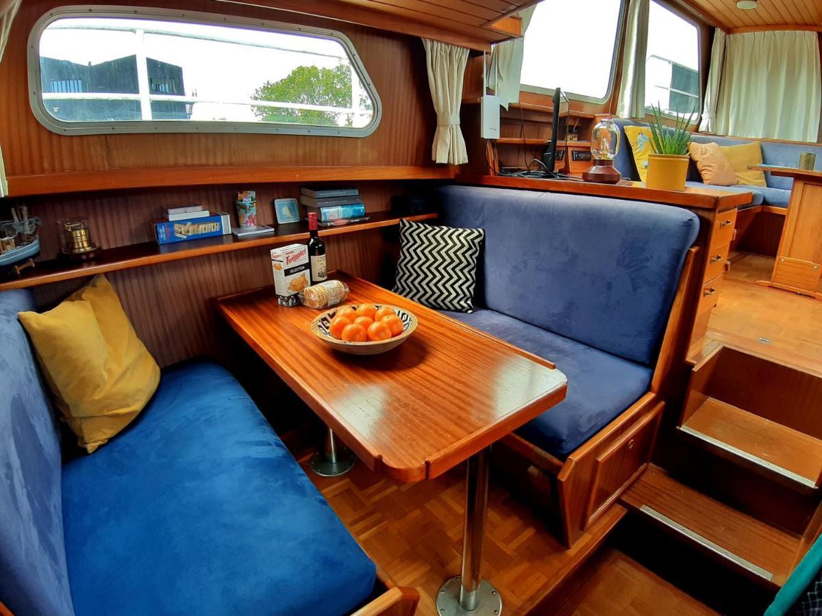 Motor Yacht Amstelle Hotel Amsterdam Ngoại thất bức ảnh