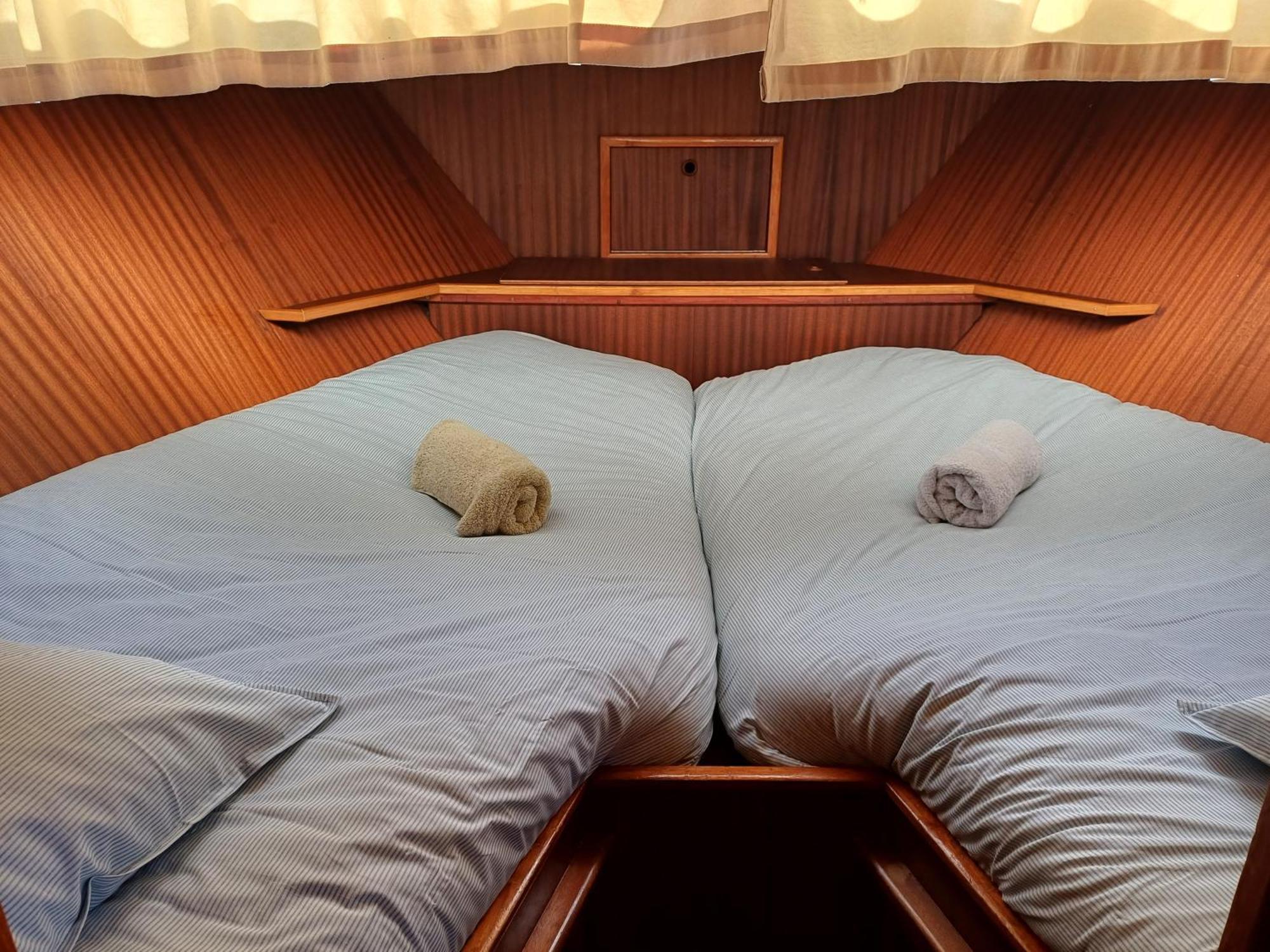 Motor Yacht Amstelle Hotel Amsterdam Ngoại thất bức ảnh